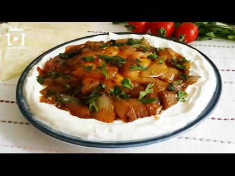 Yoğurtlu Karamelize Soğan Mezesi Tarifi  Nasıl Yapılır