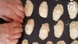Anne Usulü Peynirli Poğaça Tarifi Kolay Hamurişi Nasıl Yapılır – videodan kare