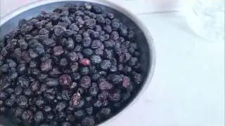 Çuvalda Zeytin Nasıl Yapılır – videodan kare