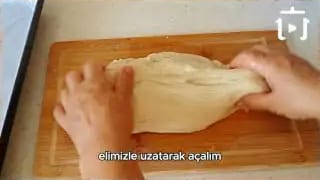 Yumuşacık Bayatlamayan Kolay Poğaça Tarifi Nasıl Yapılır – videodan kare