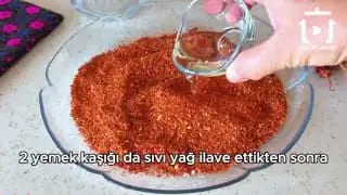 En Kolay Yöntem ile Pul Biber Nasıl Yapılır – videodan kare