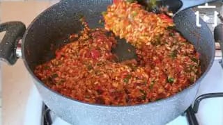 Etli Biber Dolması Nasıl Yapılır – videodan kare