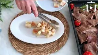 Evde yaprak şeklinde döner kebap nasıl yapılır – videodan kare