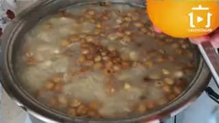 İlk kez yapacaklar buraya aşure nasıl yapılır tarifi – videodan kare