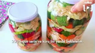 Karışık Turşu Tarifi Nasıl Yapılır – videodan kare