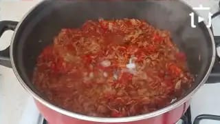 Kuru Domatesli Arpa Şehriye Pilavı Nasıl Yapılır – videodan kare
