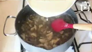 Mercimekli Erişte Çorbası Tarifi – videodan kare