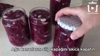 Mor Lahana Turşusu Tarifi Nasıl Yapılır – videodan kare