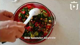 Nohut Salatası Tarifi – videodan kare