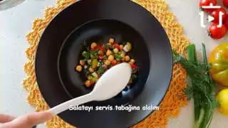 Nohut Salatası Tarifi – videodan kare