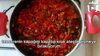 Patlıcan Musakka Nasıl Yapılır – videodan kare