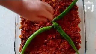 Patlıcan Musakka Nasıl Yapılır – videodan kare