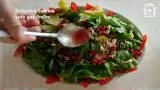 Roka Salatası Tarifi – videodan kare