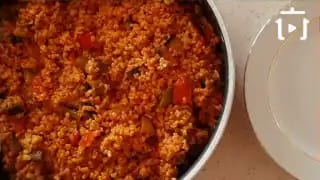 Sebzeli Bulgur Pilavı Tarifi Nasıl Yapılır – videodan kare