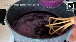 Siyah Üzüm Pestili Tarifi Nasıl Yapılır – videodan kare