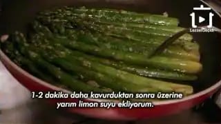 Tavada Kuşkonmaz Nasıl Pişirilir Tarifi – videodan kare