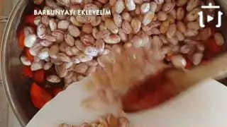 Ustasından Mükemmel Barbunya Yemeği Nasıl Yapılır – videodan kare
