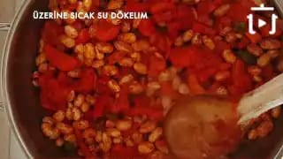 Ustasından Mükemmel Barbunya Yemeği Nasıl Yapılır – videodan kare