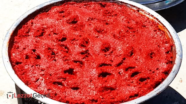 Biber Salçası Nasıl Yapılır (En Doğal Haliyle Kırmızı Kapya Salçası)