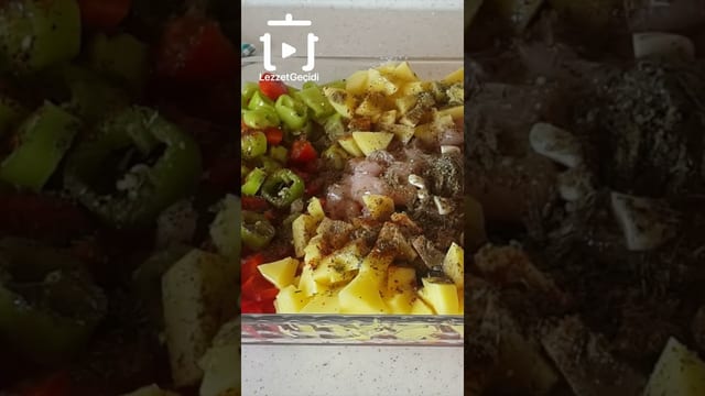 Fırında Sebzeli Tavuk Tarifi