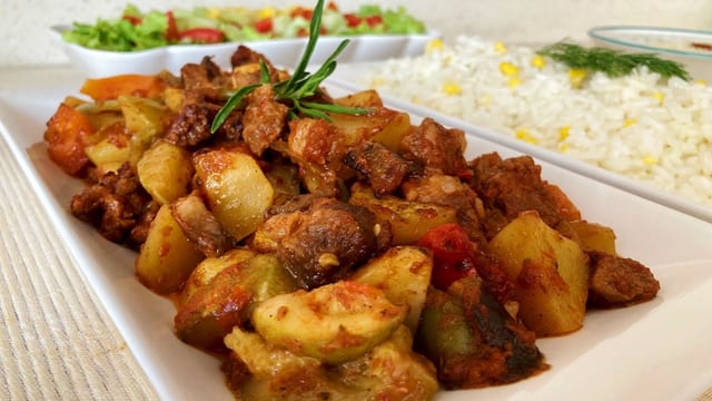 Misafir Akşam Yemeği Menüsü 4 Çeşit Yemek Tarifi