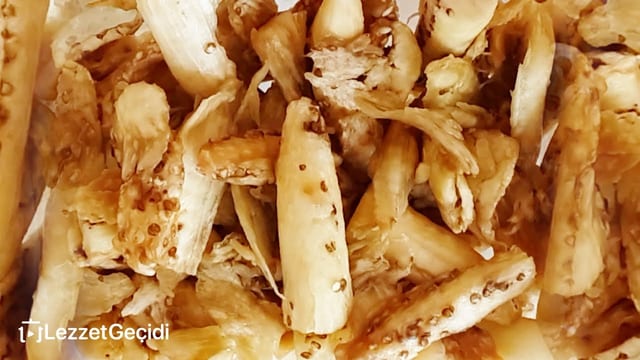 Oyulmuş Patlıcan İçlerinden Yemek Tarifi
