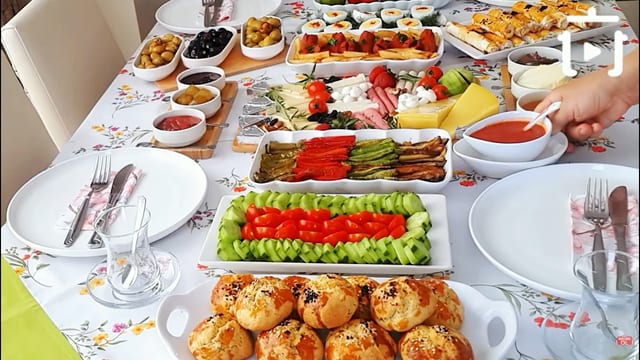 / Pratik ve Lezzetli Kahvaltılık Tarifler/Kahvaltı Sunumları