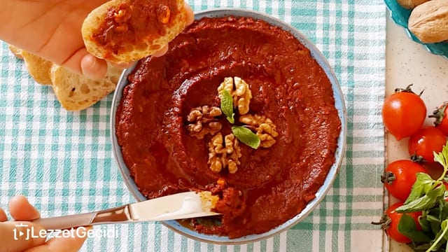 Salçalı Ekmek Sevenlere Harika Bir Meze Tarifi Muhammara Nasıl Yapılır