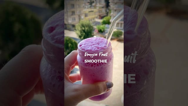 Tropikal Ejder Meyveli (Pitaya) Smoothie Tarifi