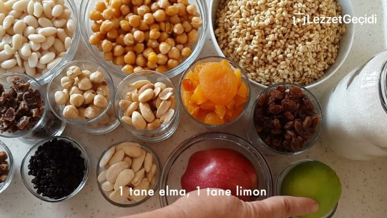 Aşure Nasıl Yapılır – YILLARDIR YAPTIĞIM HERKESİN HAYRAN KALDIĞI TARİF