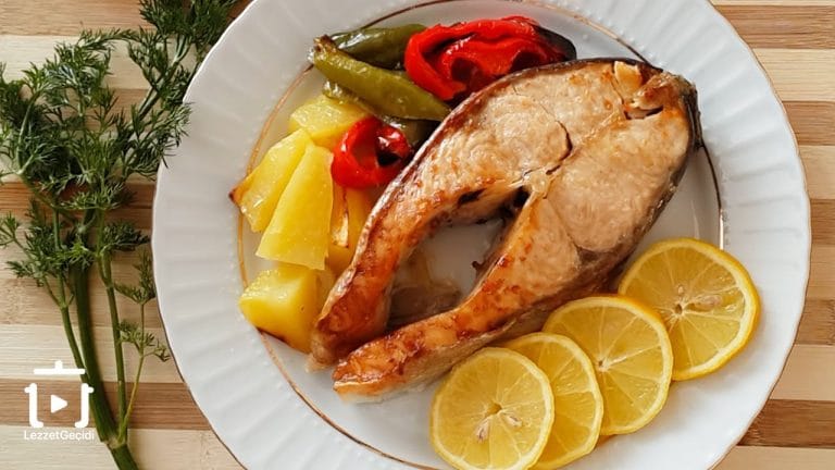 Fırında Somon Nasıl Yapılır – Balık Yemeği Tarifi
