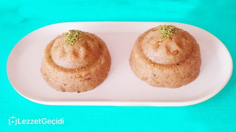 İrmik Helvası Nasıl Yapılır Tarifi