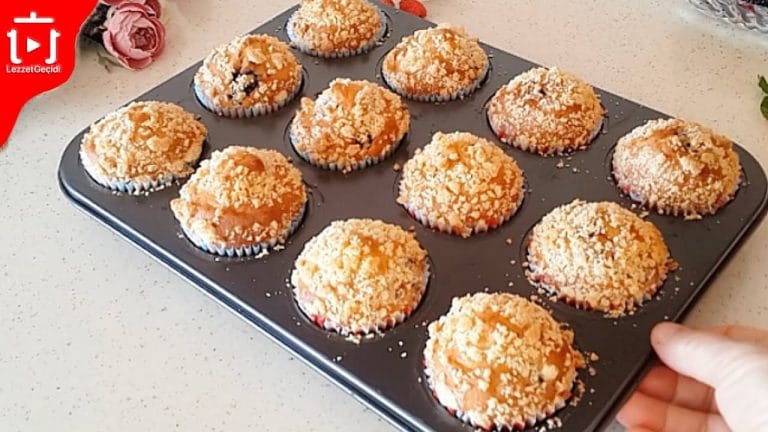 STARBUCKS MUFFİN TARİFİ , CRUMBLE NASIL YAPILIR, KARADUTLU KEK (BÖĞÜRTLENLİ KEK NASIL YAPILIR )