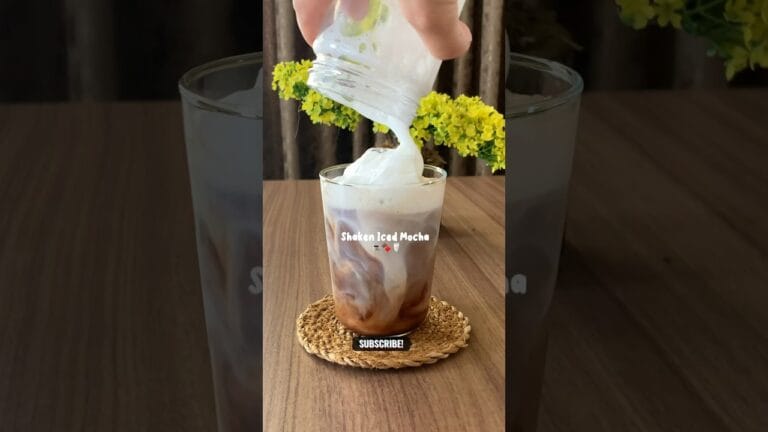 Shaken Iced Mocha Tarifi – Serinletici ve Köpüklü Soğuk Kahve – Kısa Hızlı Video
