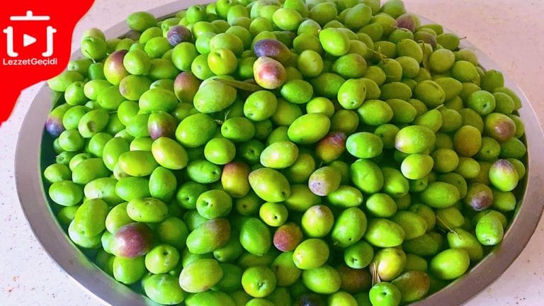 Yıllarca Erime Bozulma Yapmayan En Garantili Yöntemle Kırma Yeşil Zeytin Nasıl Yapılır?